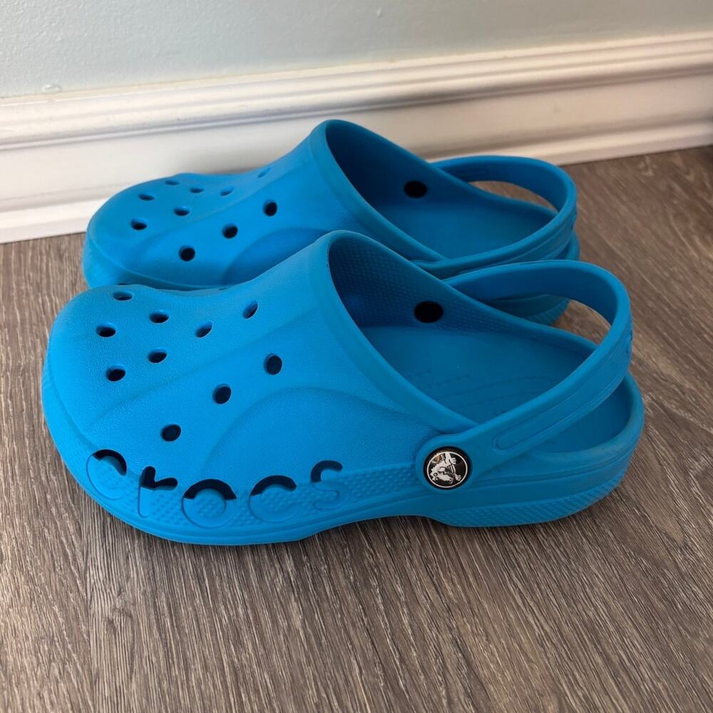 Crocs Kids Youth Blue Slip On Clog Size 3